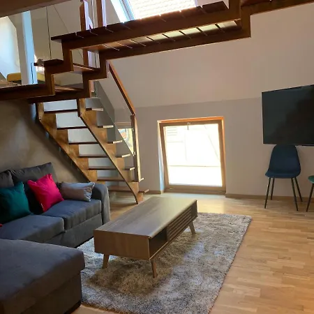 Le Coucou Apartment *