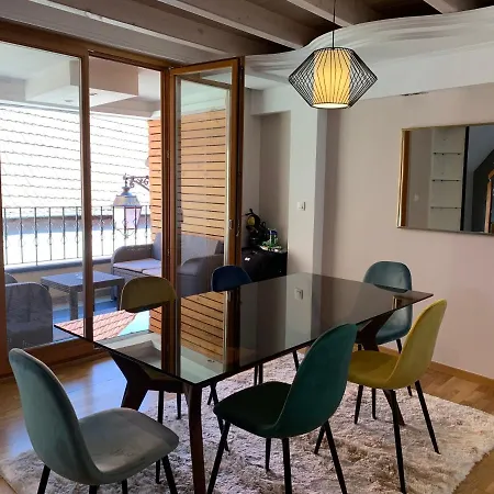 Le Coucou Apartment *